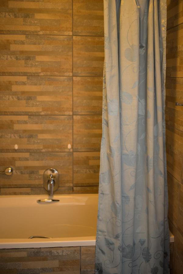 Whale View Self Catering Apartment ヘルマナス エクステリア 写真
